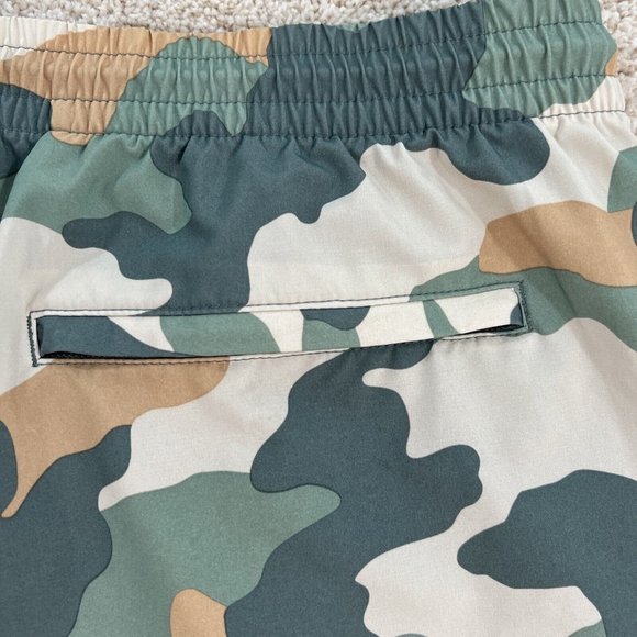 Old Navy Active Mens Swim Trunks 2XL Bathing Suit Board Shorts Swimsuit Camo - Picture 14 of 15